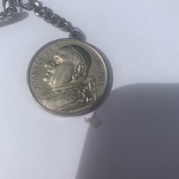 JFK, RFK & POPE Francis Paul Keychain with Medallion - Picture 8 of 14